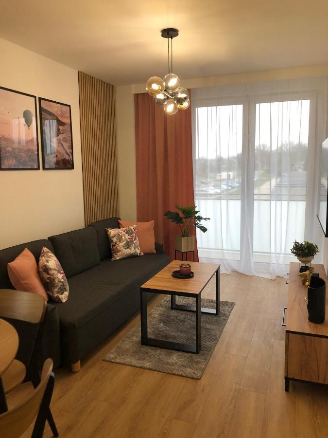 Apartament Pileckiego Nowy Dwor Mazowiecki Modlin Airport Esterno foto