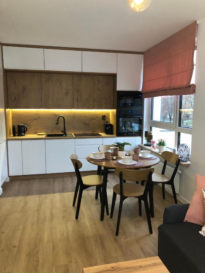 Apartament Pileckiego Nowy Dwor Mazowiecki Modlin Airport Esterno foto