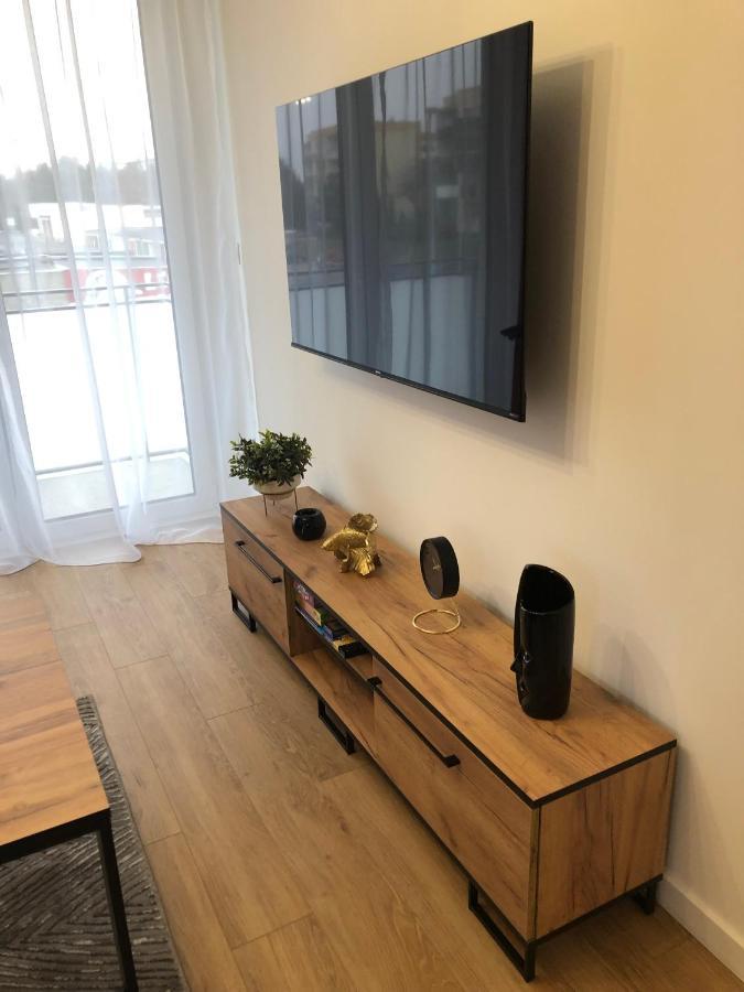 Apartament Pileckiego Nowy Dwor Mazowiecki Modlin Airport Esterno foto