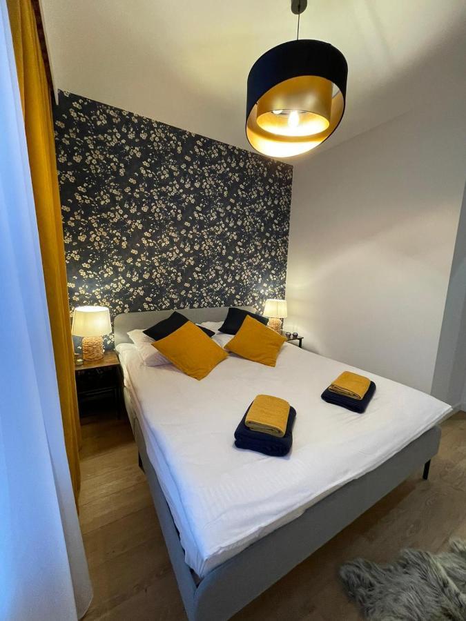 Apartament Pileckiego Nowy Dwor Mazowiecki Modlin Airport Esterno foto