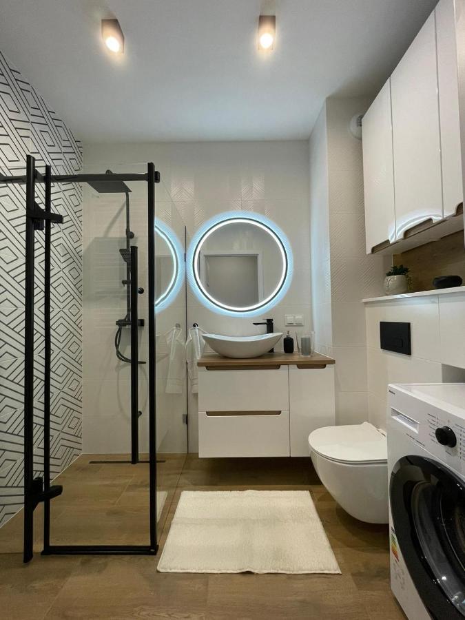 Apartament Pileckiego Nowy Dwor Mazowiecki Modlin Airport Esterno foto