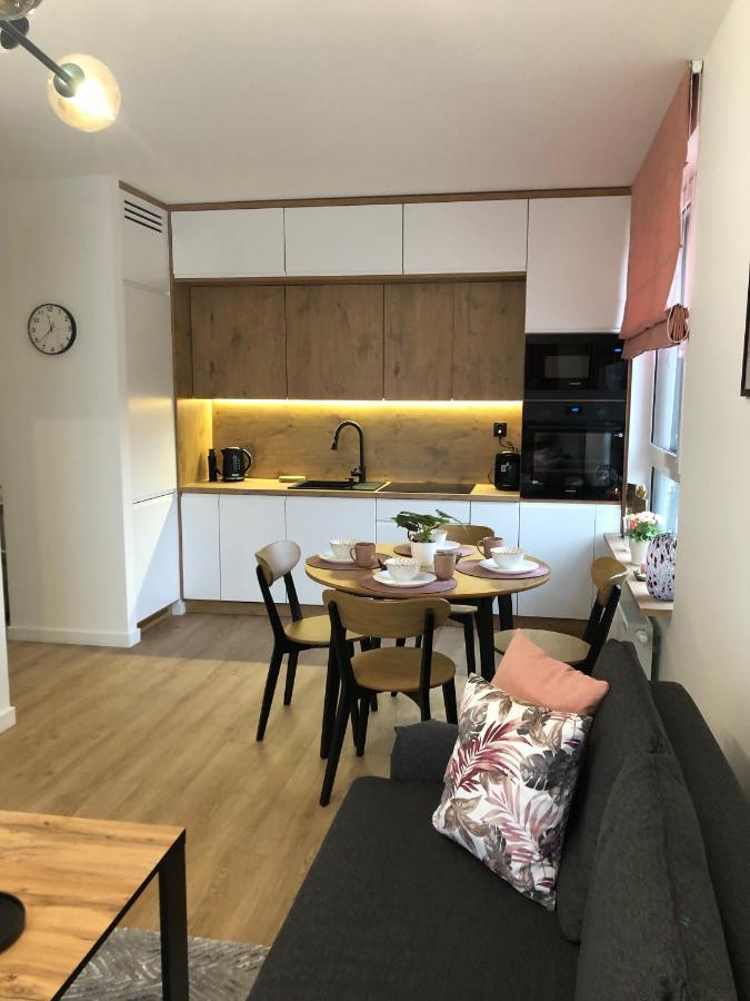 Apartament Pileckiego Nowy Dwor Mazowiecki Modlin Airport Esterno foto