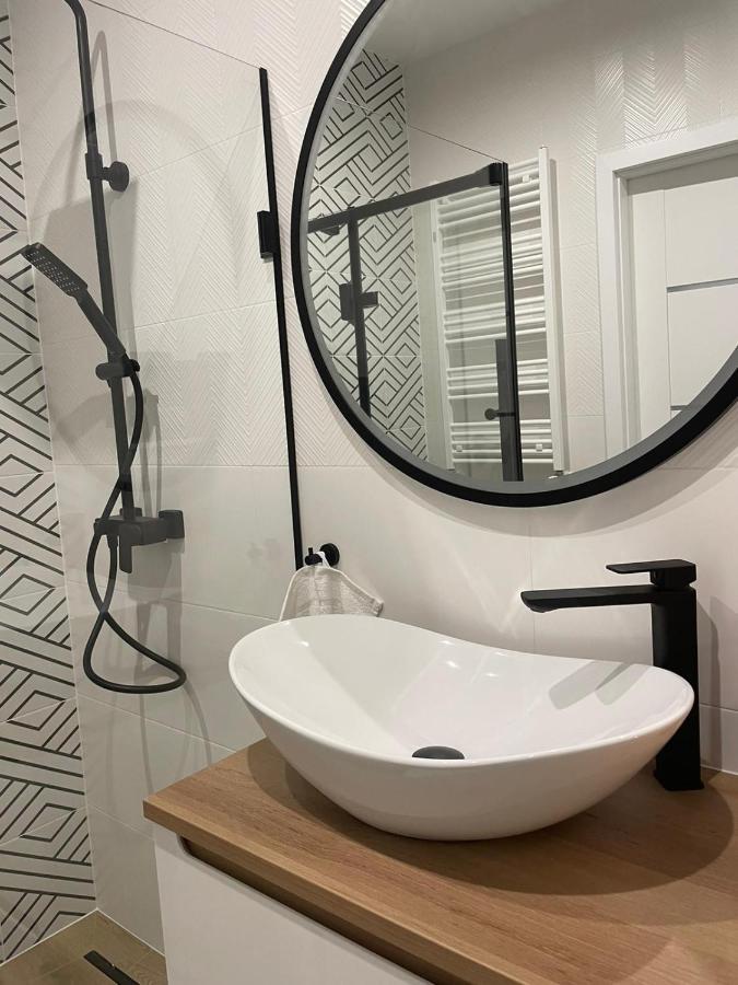 Apartament Pileckiego Nowy Dwor Mazowiecki Modlin Airport Esterno foto