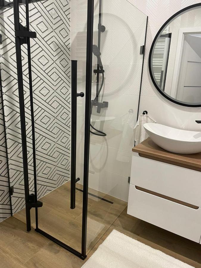 Apartament Pileckiego Nowy Dwor Mazowiecki Modlin Airport Esterno foto